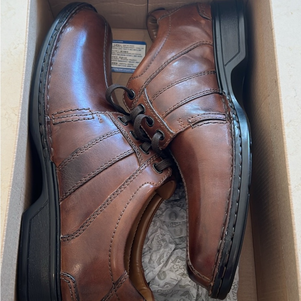 Clark’s Men's Brown Leather Shoes